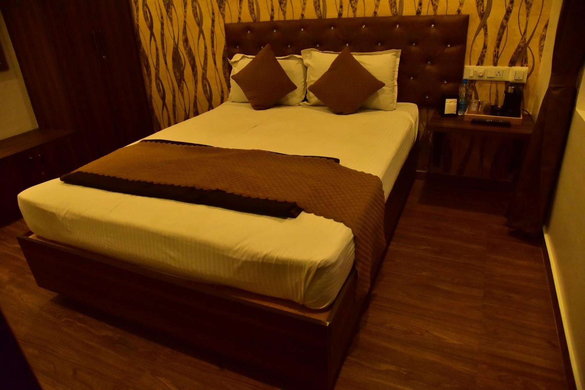 מייזור Meadows Inn מראה חיצוני תמונה